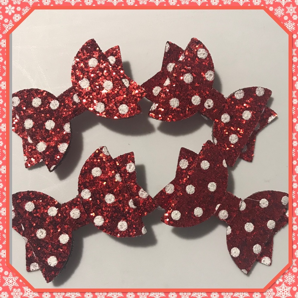 ❣️NEW❣️2/$10 Sparkling Polka Dot Hair Clips❣️